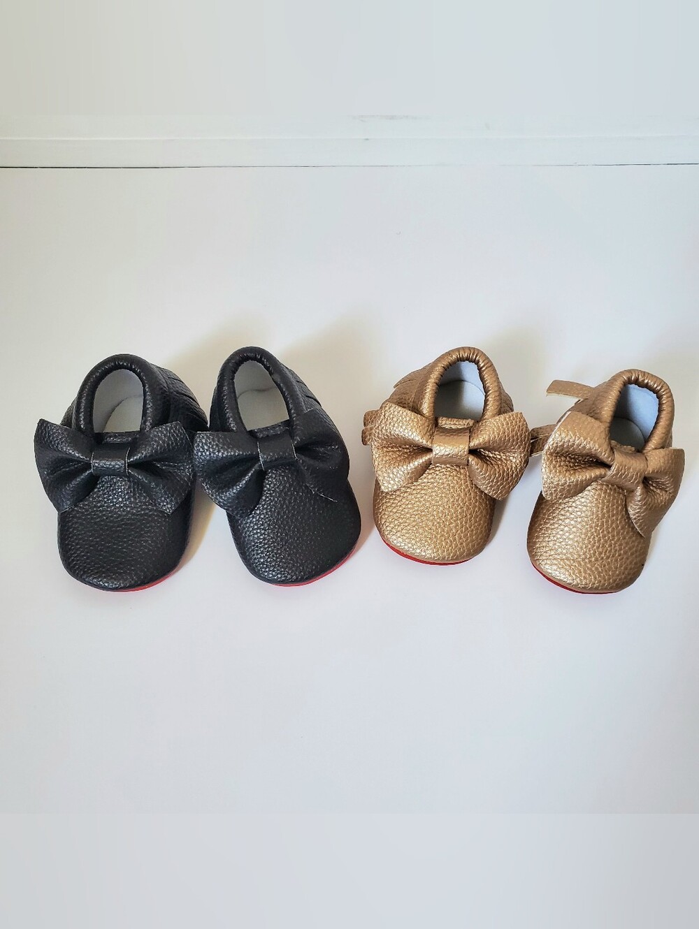 Baby Bow Pebble Leather Slip On Red Bottoms Moccasins 2 Pairs Black And Gold